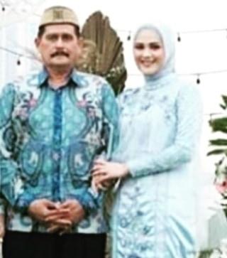 Potret Cut Meyriska dan Ayahnya (Instagram/@ir.suryadi_ak)