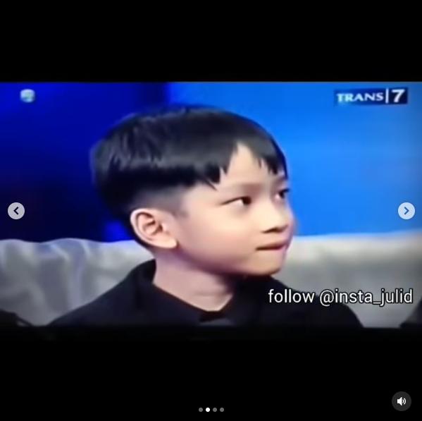 Azka Corbuzier dan Deddy Corbuzier. (Hitam Putih)
