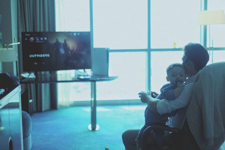 Lucky Perdana Momong Anak (Instagram/@_luckyperdana)