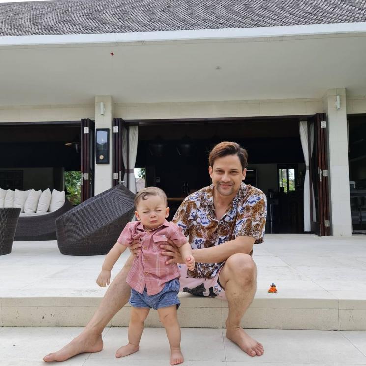 Lucky Perdana Momong Anak (Instagram/@_luckyperdana)