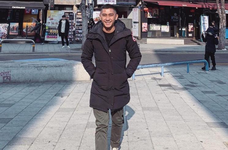 Potret Macho Kenang Mirdad. (Instagram/@kenangmirdad)