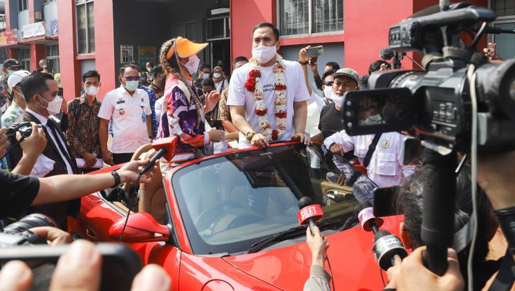 Saipul Jamil bebas dan meninggalkan Lapas Cipinang. [MataMata.com/Alfian Winanto]