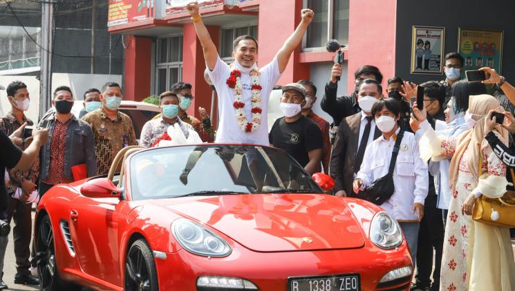 Saipul Jamil bebas dan meninggalkan Lapas Cipinang. [MataMata.com/Alfian Winanto]