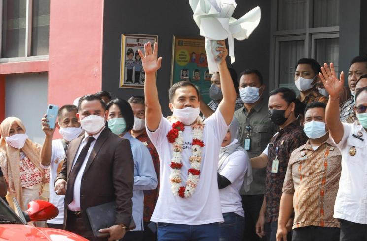 Saipul Jamil bebas dan meninggalkan Lapas Cipinang. [MataMata.com/Alfian Winanto]