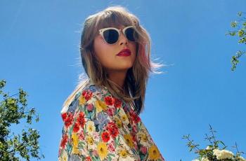 Lirik Lagu All Too Well - Taylor Swift dan Terjemahannya, Dalam Banget!