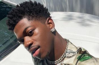 8 Fakta Lil Nas X Sang Rapper Sensasional, Umumkan 'Kehamilan' Bikin Geger