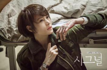 5 Drama Kim Hye Soo Lagi Ultah ke-51, Tampil Keren Jadi Detektif di Signal
