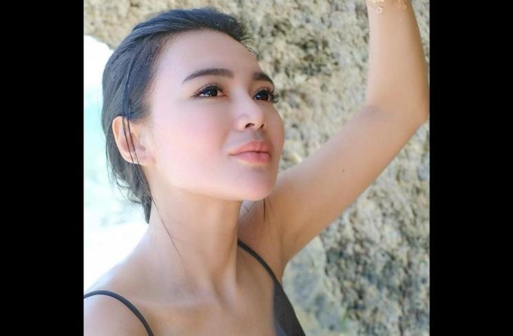 Gaya Wika Salim Liburan ke Pantai (Instagram/@wikasalim)