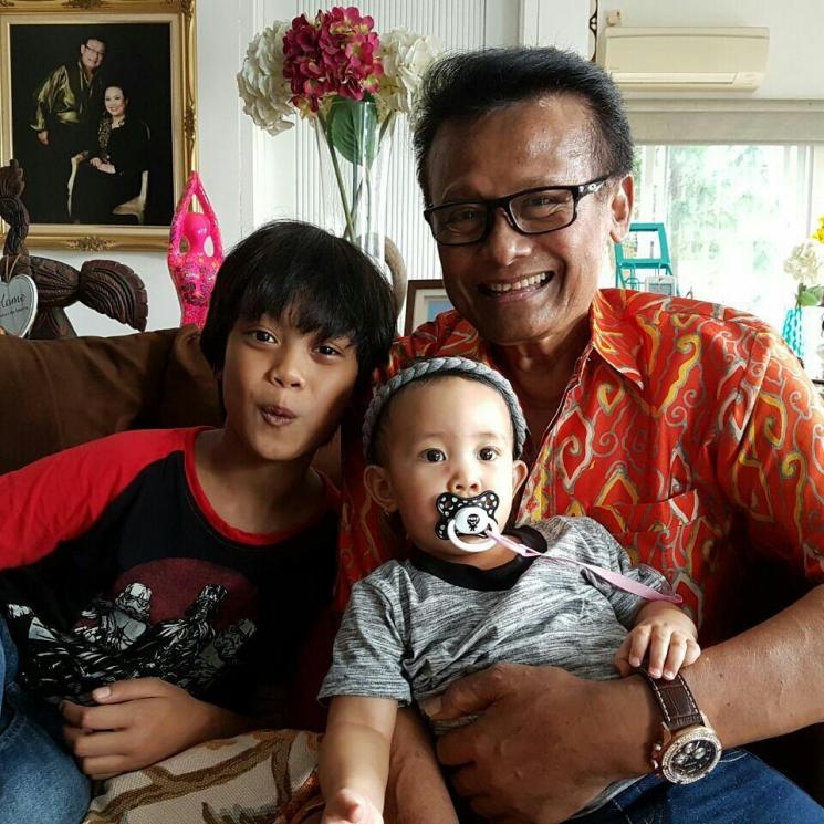 Potret kenangan Koes Hendratmo. (Instagram/@koeshendratmo902)