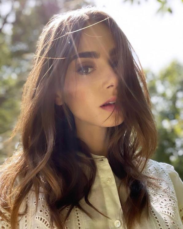 Lily Collins (Instagram/@lilyjcollins)