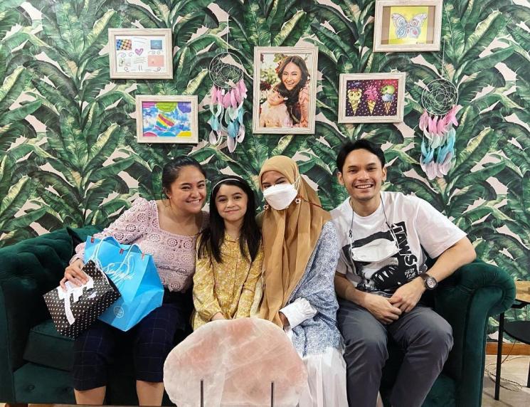 Potret Kompak Marshanda dan Nesyana Istri Ben Kasyafani. (Instagram/marshanda99)