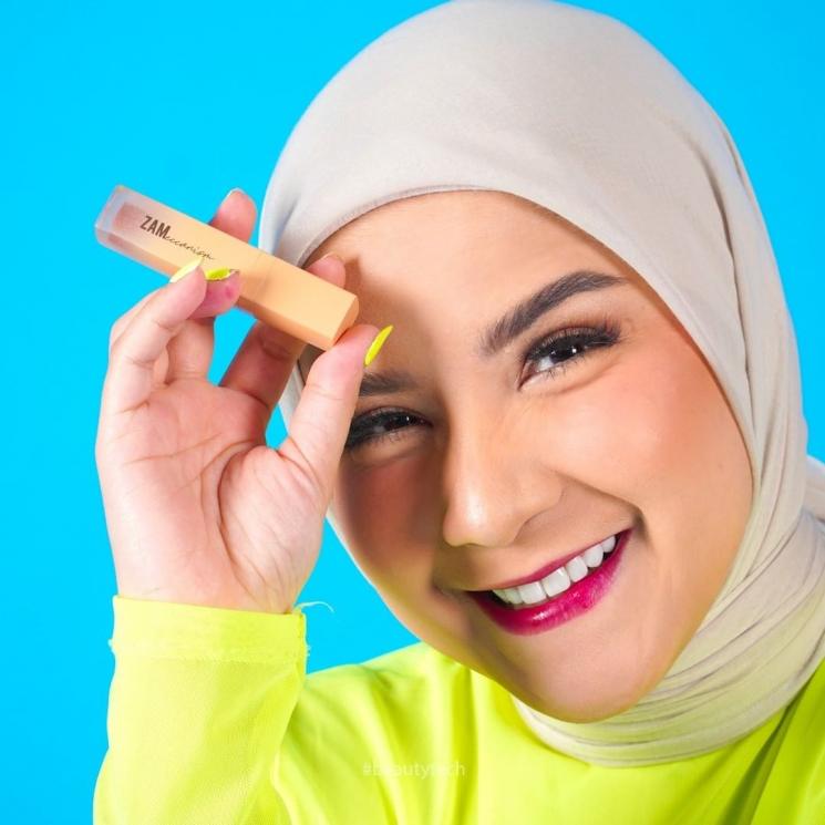 Artis Punya Bisnis Makeup (Instagram/@zamcosmetics)