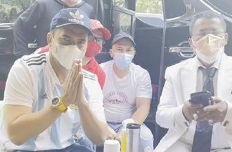 Saipul Jamil datangi Hotman Paris. (Instagram/hotmanparisofficial)