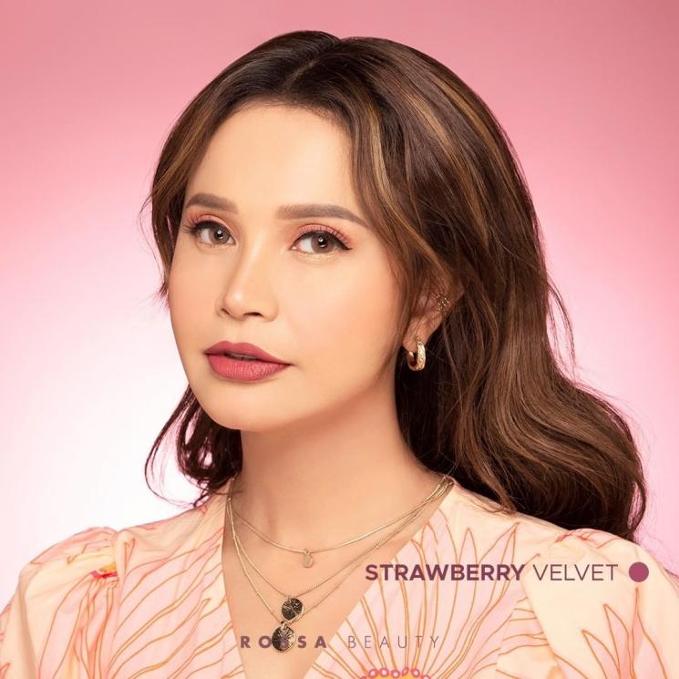 Artis Punya Bisnis Makeup (Instagram/@rossabeauty)