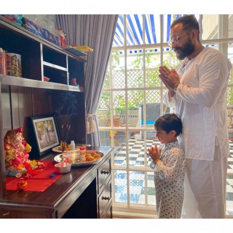 Kareena Kapoor bersama Saif Ali Khan dan Taimur rayakan Ganesh Chaturthi. (Instagram/@kareenakapoorkhan)
