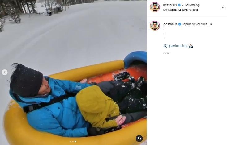 Potret Desta Momong Anak (Instagram/@desta80s)