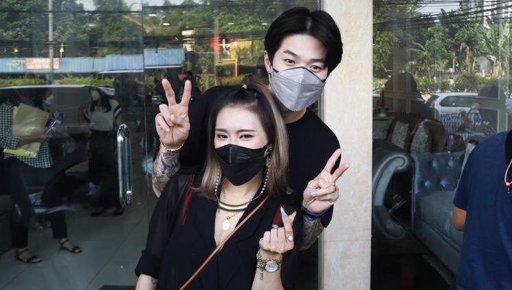 Lee Jeong Hoon dan Monique Oktaviani. [MataMata.com/Alfian Winanto]