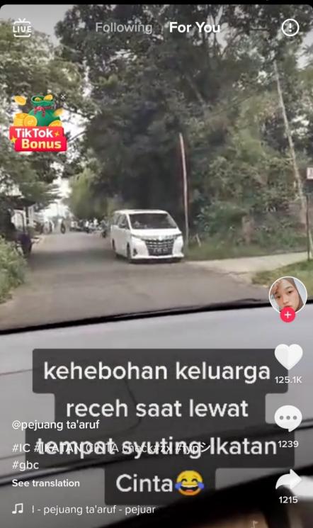 Video Keluarga lewat tempat syuting Ikatan Cinta (TikTok)