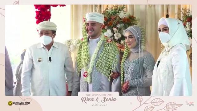 Riza Shahab menikah dengan Fatimah Sonia Alattas. (YouTube/Selaras Kreasi Media)