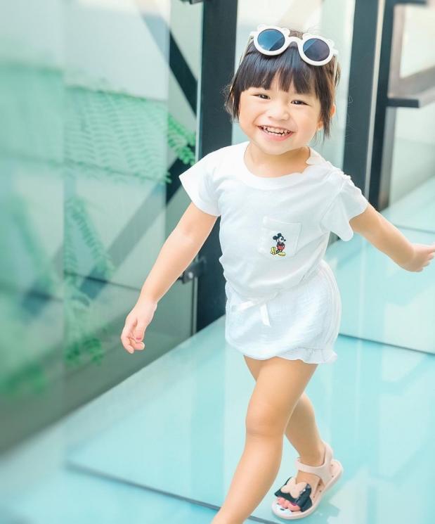 Potret Alinea Putri Raditya Dika (Instagram/@radityadika)