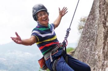 Sudah Berusia 70 Tahun, Kak Seto Girang Panjat Tebing sampai Ketagihan