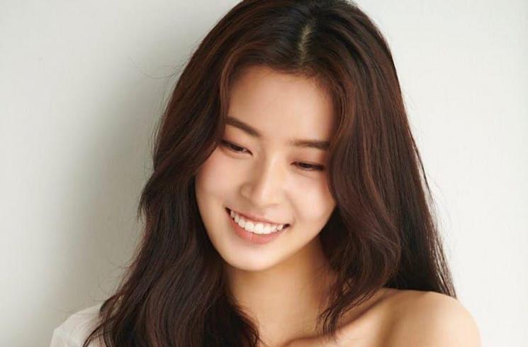 D.ana eks Sonamoo (Soompi.com)