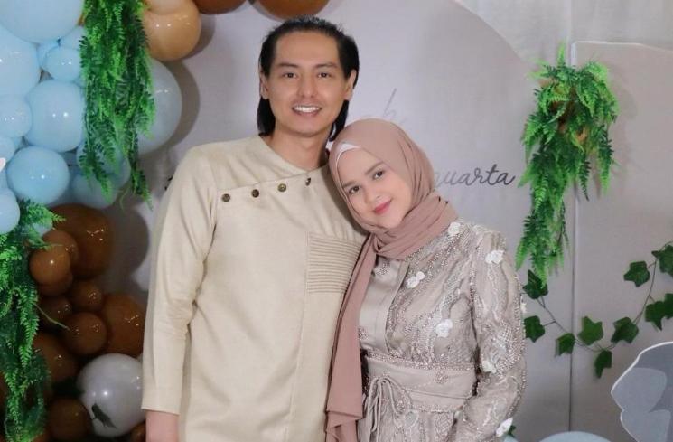 Aktor Berambut Gondrong (Instagram/@rogerojey)