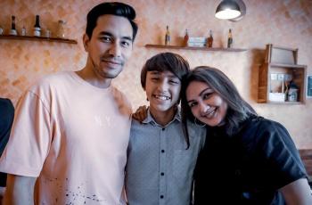 Momen Lionel Putra Darius Sinathrya ke Prancis, Tangis Donna Agnesia Pecah