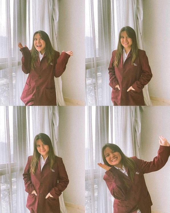 Adu Gaya Artis Sidang Skripsi (Instagram/@aruanmarsha)