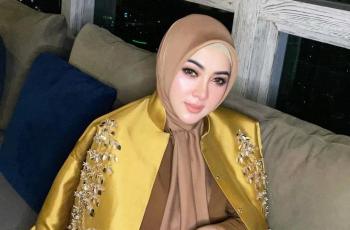 Syahrini Pakai Baju Ratusan Ribu saat Ngopi Dipuji Selangit: Berkelas!