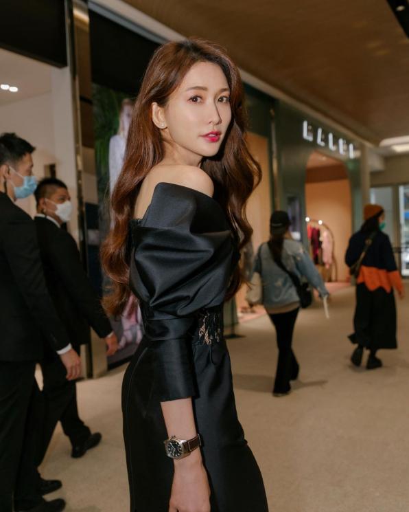 Potret Terbaru Lin Chi Ling (instagram/@chiling.lin)