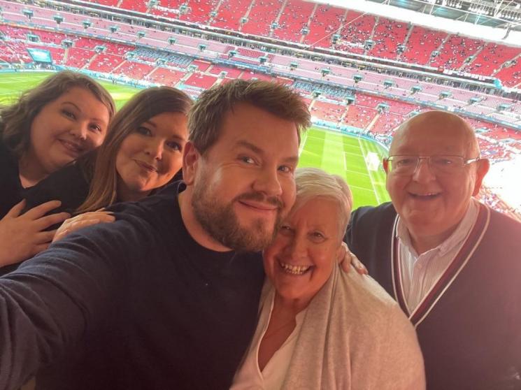 Fakta James Corden (Instagram/@j_corden)