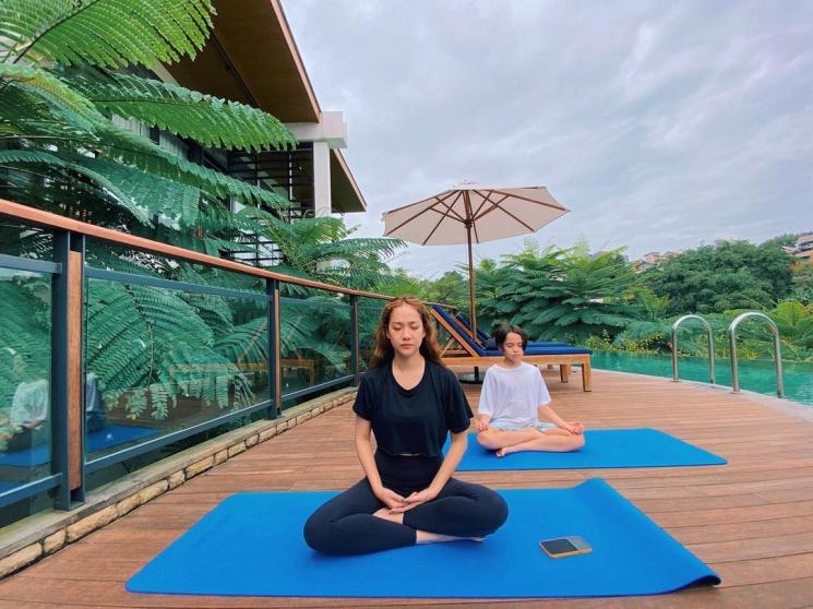 Adu Gaya Artis Single Parent Momong Anak (Instagram/@bclsinclair)