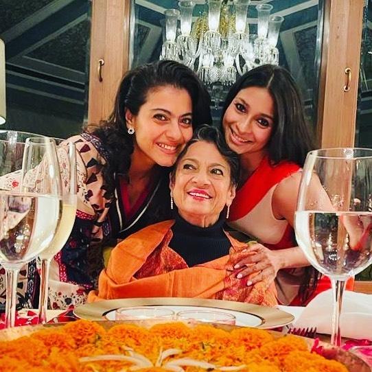 Ibu Kajol ultah (Instagram/@tanishaamukerji)