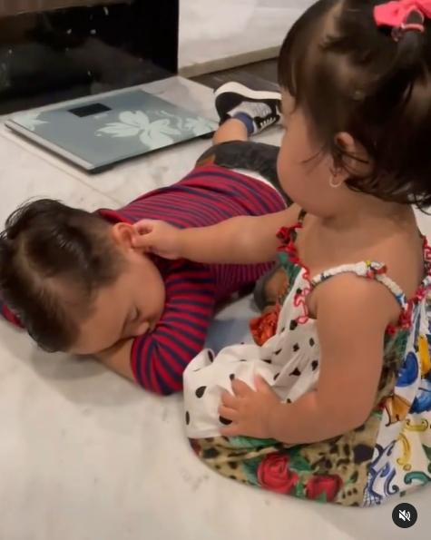 Potret Xabiru Anak Rachel Vennya Momong Chava. (Instagram/rachelvennya)