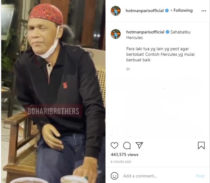 Rosario de Marshall alias Hercules berbicara di hadapan Gus Miftah dan Ustaz Yusuf Mansur. (Instagram/hotmanparisofficial)