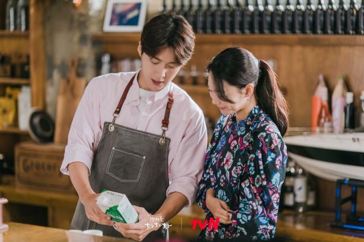 Hometown Cha-Cha-Cha (Instagram/@tvndrama.official)