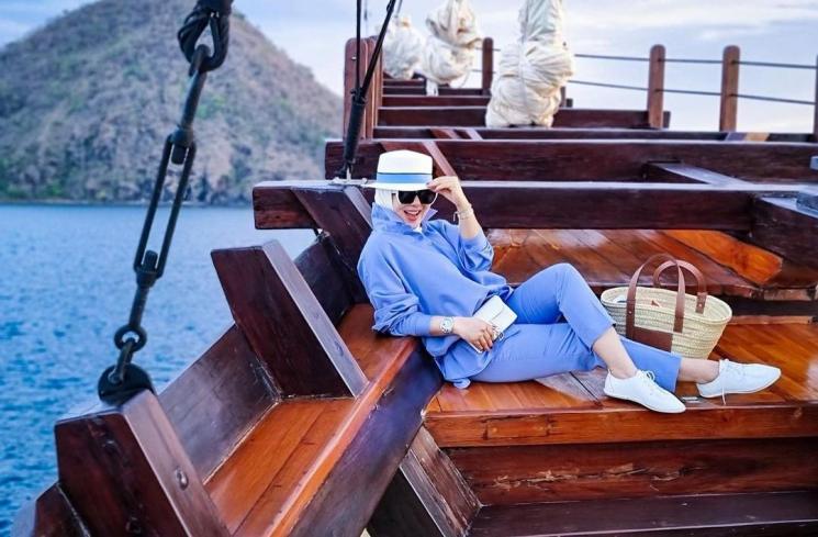 Potret liburan Syahrini di Bali. [Instagram/princessyahrini]