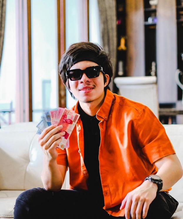 Artis Bangun Masjid (instagram/@attahalilintar)