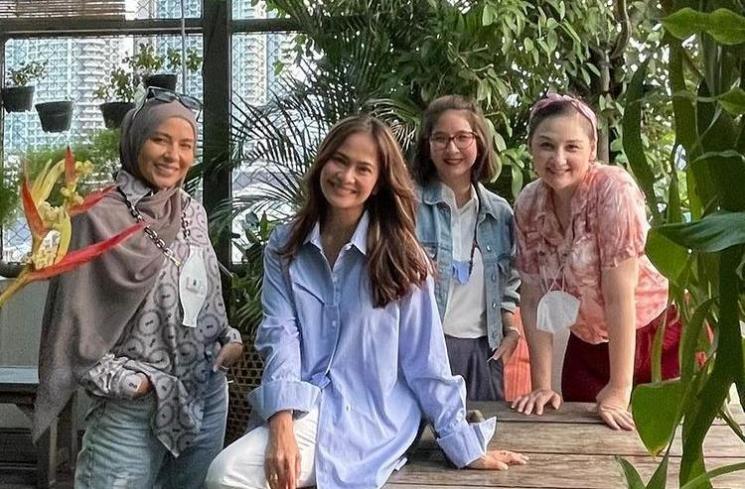 Geng Mom Sweet Moms. (Instagram/@monaratuliu)