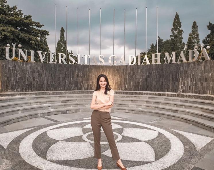 Pesona Sabrina Anggraini. (Instagram/sabrinaanggraini)
