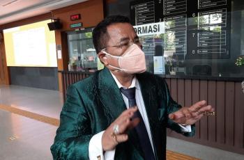Foto Peluk Cewek Disebar Hotma Sitompul, Hotman Paris Ngakak