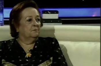 Profil Mama Lauren, Wanita Asal Belanda yang Populer Lewat Ramalannya