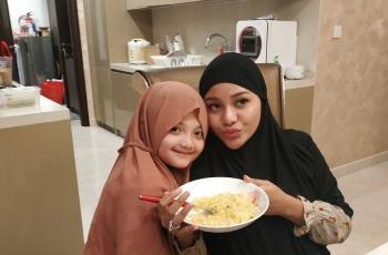 8 Potret Kedekatan Aurel dan Arsy Hermansyah, Kompak dan Bikin Gemas