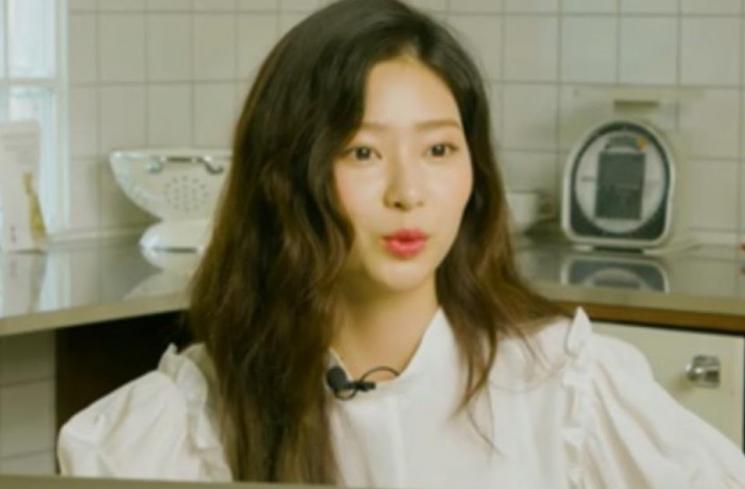 Kim Minju (Allkpop.com)