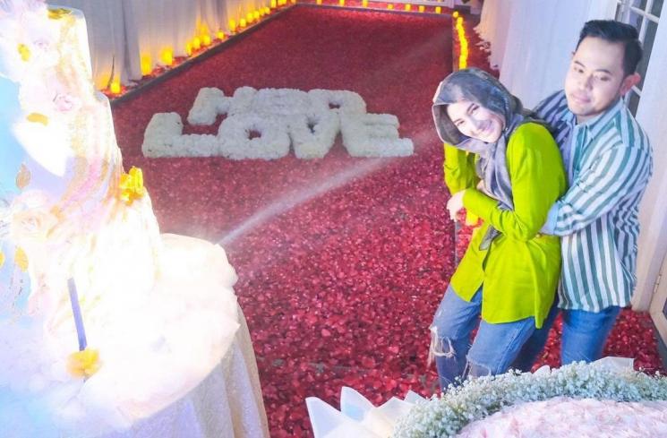 Shandy Purnamasari Istri Crazy Rich Malang Ultah, Wajahnya Jadi Sorotan