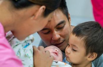 Baim Wong Sandingkan Foto Kenzo dan Kiano, Komentar Paula Bikin Ngakak