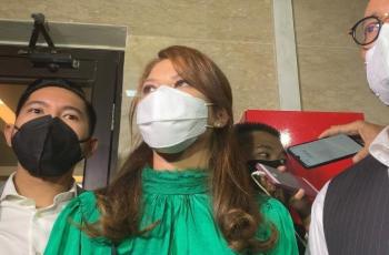 FOTO: Tamara Bleszynski Nangis usai Buat Aduan ke Bareskrim Polri