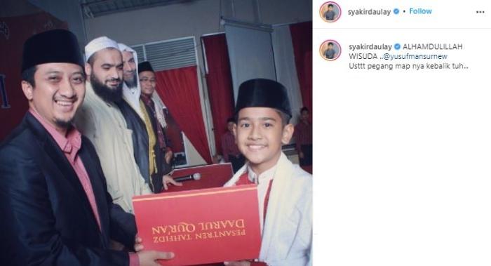 Syakir Daulay saat masih nyantri. (Instagram/@syakirdaulay)