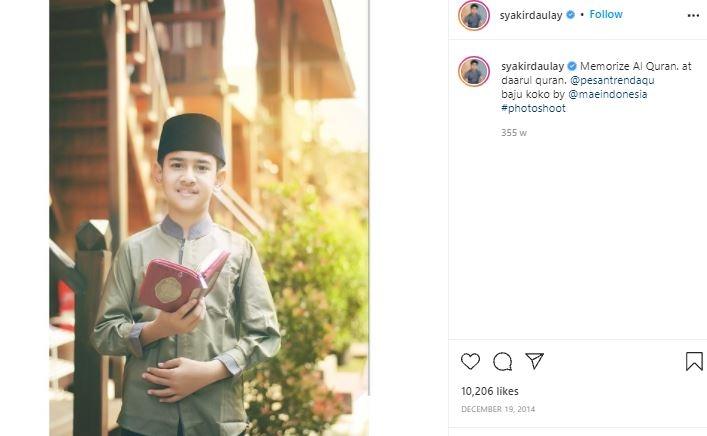 Syakir Daulay saat masih nyantri. (Instagram/@syakirdaulay)